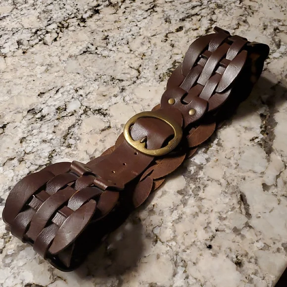 Calvin Klein Jeans Brown Leather Belt with Brass Buckle - Picture 2 of 6